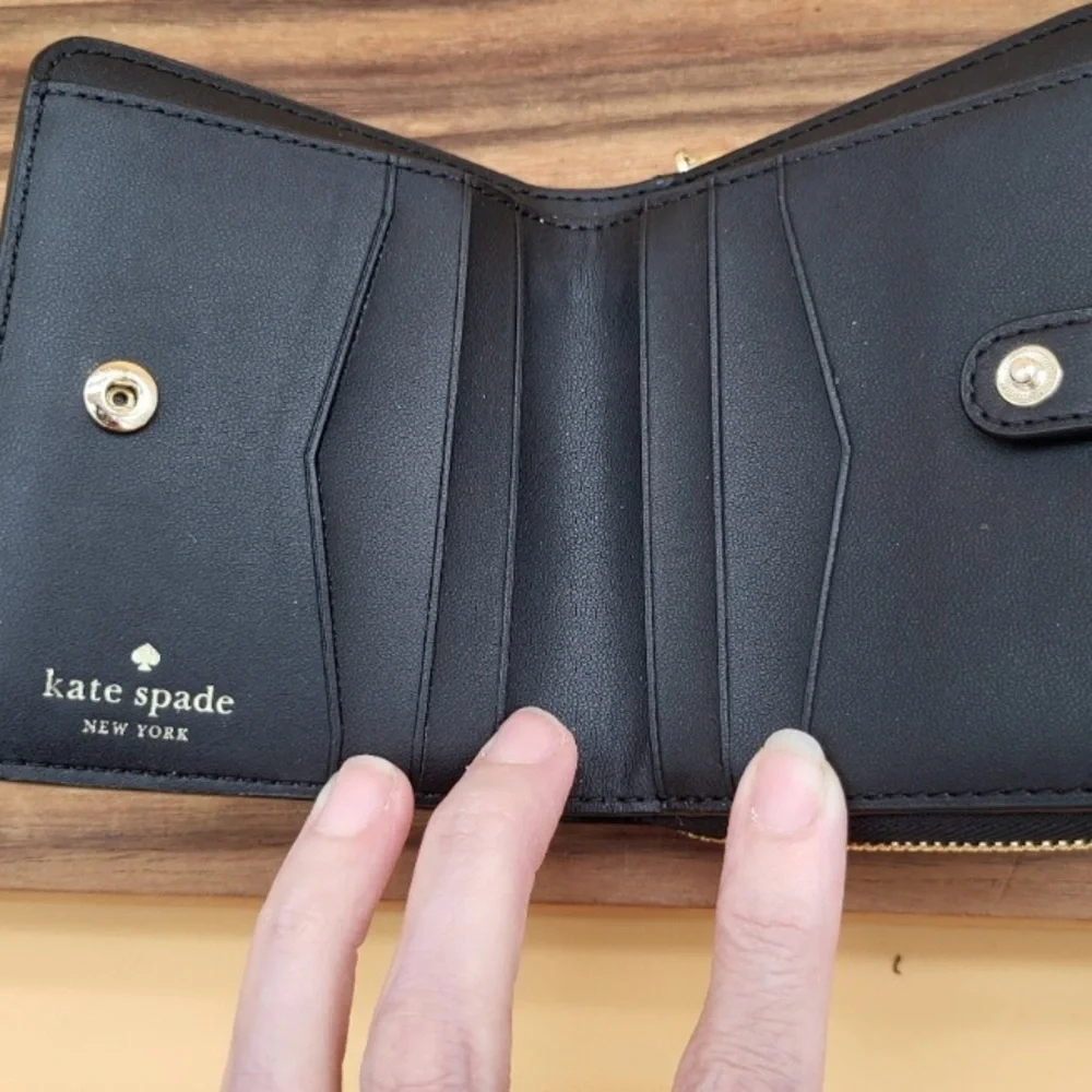 Kate Spade Black Saffiano Leather Stacie BiFold Zip Around Wallet Corporate Chic